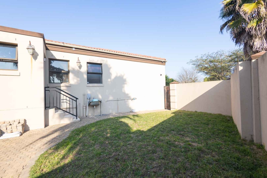 To Let 4 Bedroom Property for Rent in Ridgeworth Western Cape